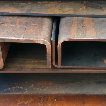 Стальной гнутый х/к швеллер 100х100х3 09г2с-12 в наличии в Мурманске