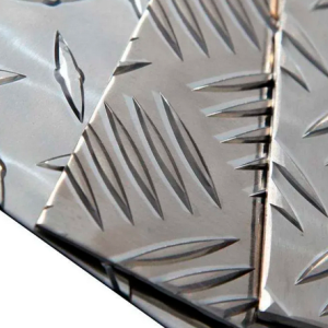 Лист нержавеющий рифленый 2х600х1200 мм 10Х11Н20Т2Р в наличии в Мурманске